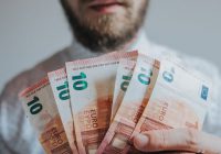 ¿Es el momento de subir el salario mínimo profesional?